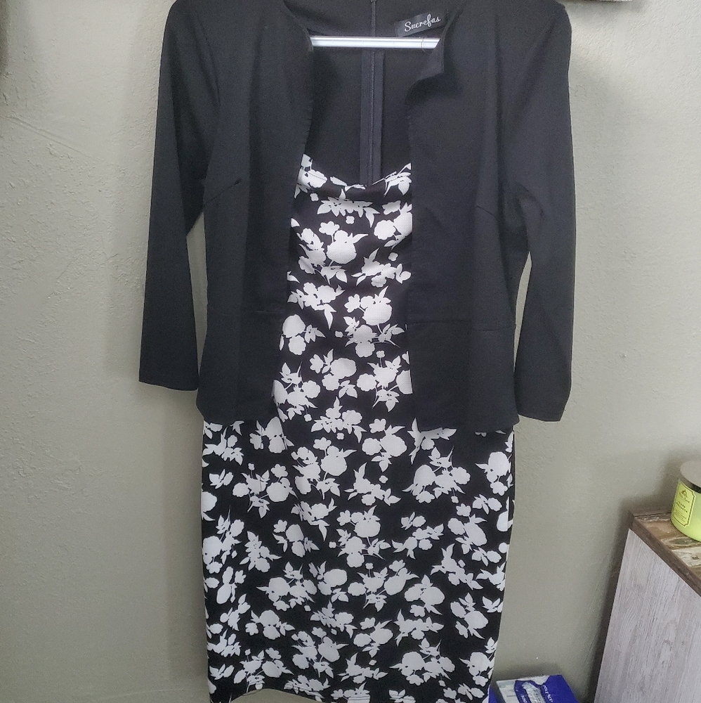 Black & White Knee Length Dress with Jacket. Large